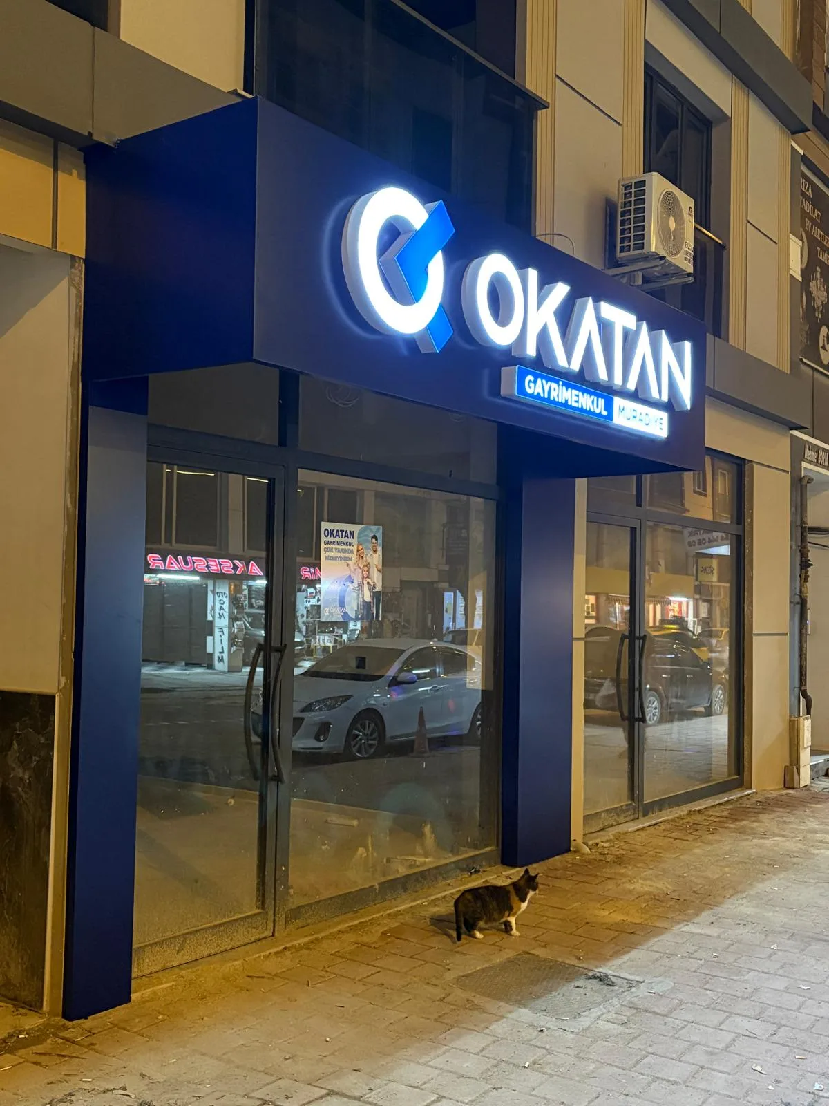 Okatan — Işıklı Kutu Harf